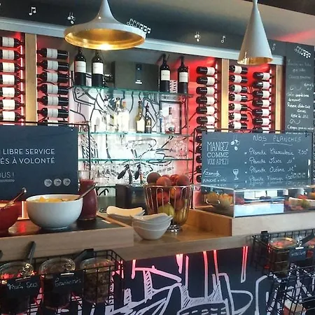 Ibis Centre Bastide Bordeaux