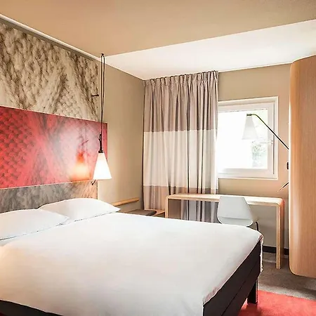 Hotel Ibis Centre Bastide 3*