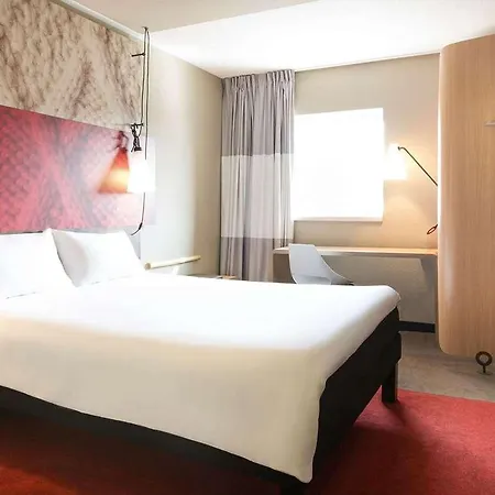 Ibis Centre Bastide 3*
