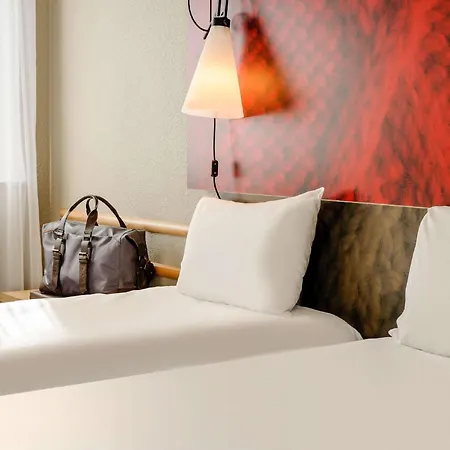 Ibis Centre Bastide 3*