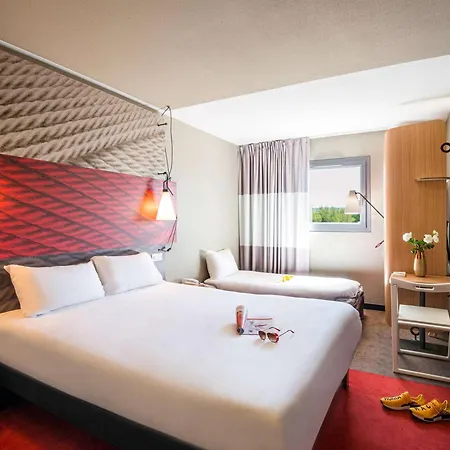 Ibis Centre Bastide Hotel Bordeaux