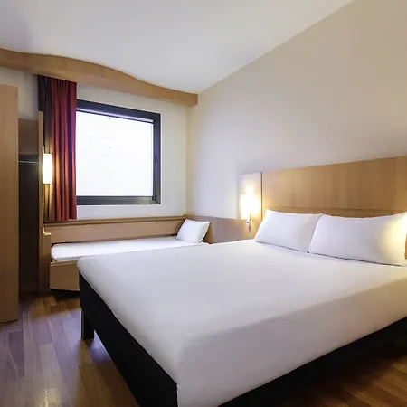 Hotel Ibis Centre Bastide Bordeaux